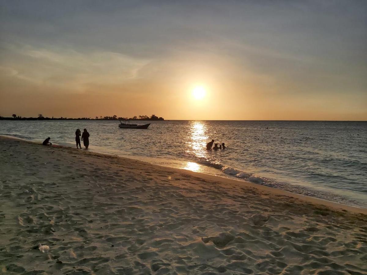 Omah Laut Bondo Jepara - By The Beach, Direct View Of The Sea, Great Base For Water Sports Margokerto Εξωτερικό φωτογραφία