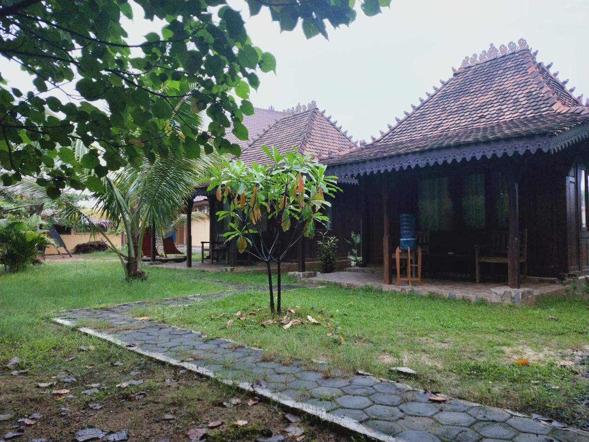 Omah Laut Bondo Jepara - By The Beach, Direct View Of The Sea, Great Base For Water Sports Margokerto Εξωτερικό φωτογραφία