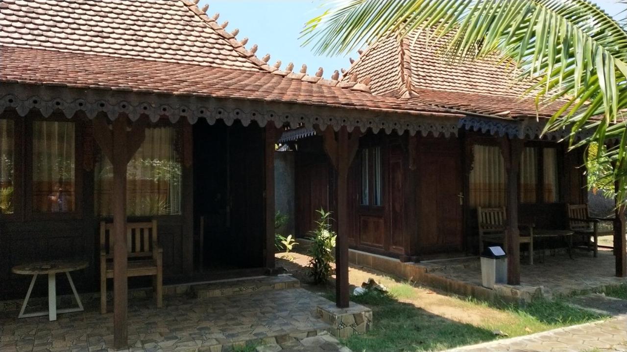 Omah Laut Bondo Jepara - By The Beach, Direct View Of The Sea, Great Base For Water Sports Margokerto Εξωτερικό φωτογραφία